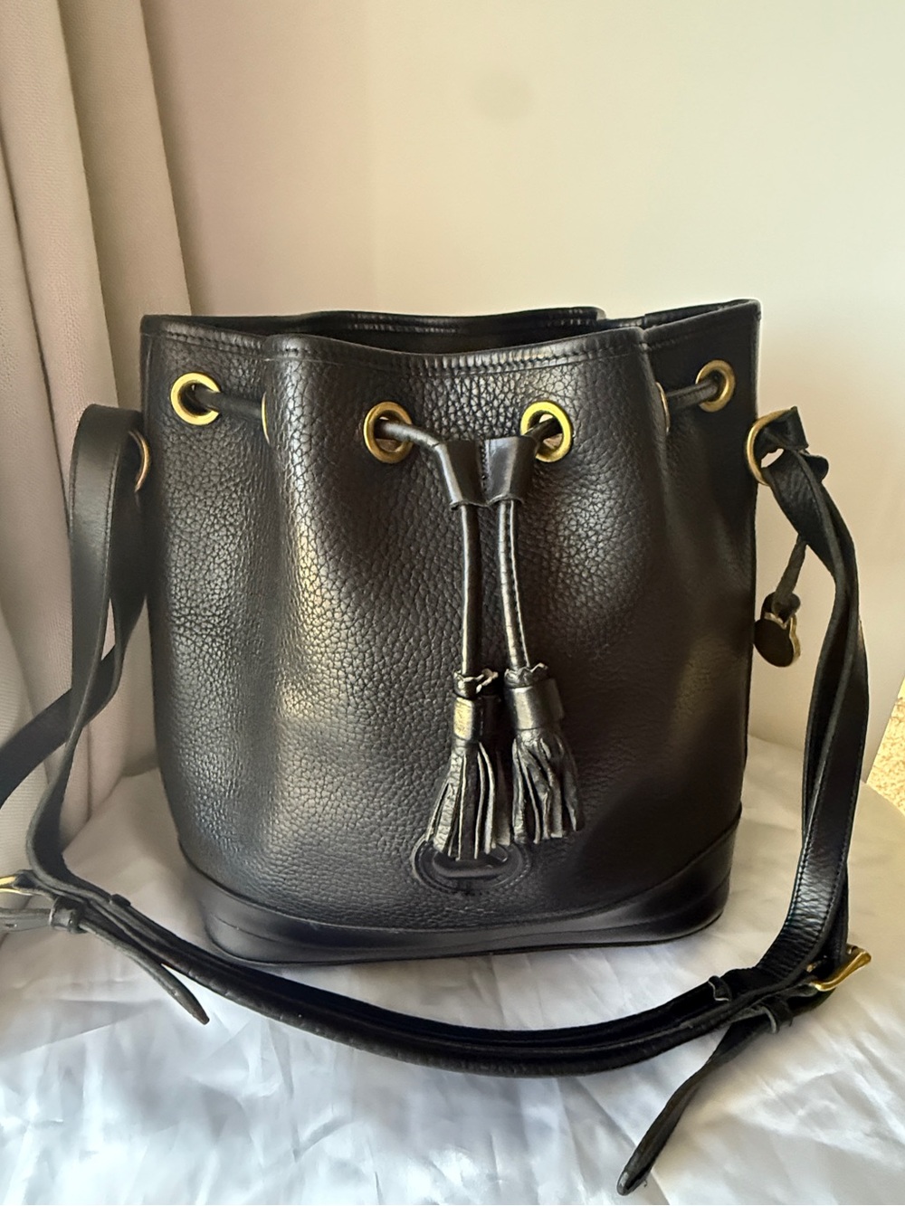 Vintage Dooney & Bourke Black All Weather Leather Bucket Bag Crossbody
